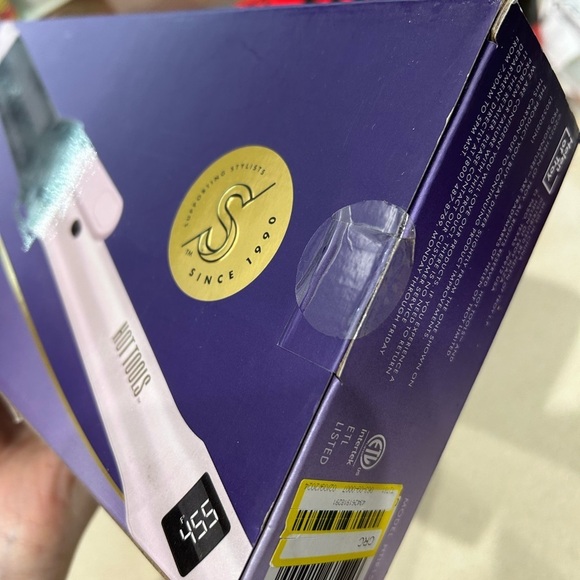 Hot Tools Pro Signature Collection Hair
Curling Iron - Lavender - 1 1/4" - Picture 4 of 4